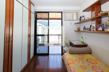 Apartamento à venda com 302m², 3 quartos e 2 vagasQuarto 1