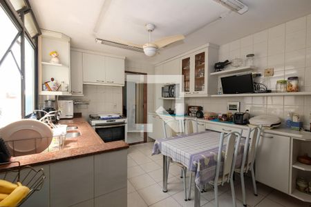 Apartamento à venda com 302m², 3 quartos e 2 vagasCozinha