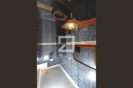 Casa de condomínio para alugar com 180m², 3 quartos e sem vagaBanheiro 1
