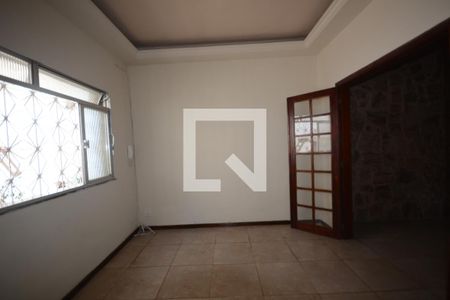 Sala de casa de condomínio para alugar com 3 quartos, 180m² em Vicente de Carvalho, Rio de Janeiro