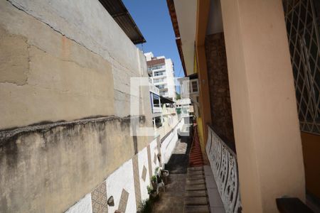 Casa de condomínio para alugar com 180m², 3 quartos e sem vagaVista