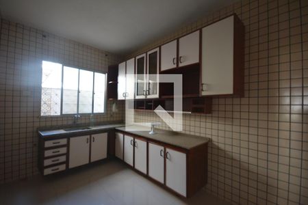 Casa de condomínio para alugar com 180m², 3 quartos e sem vagaCozinha