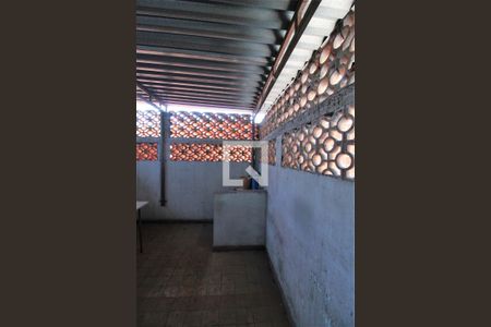 Casa à venda com 178m², 4 quartos e 2 vagasÁrea de Serviço 2