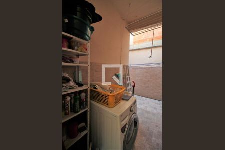 Casa à venda com 178m², 4 quartos e 2 vagasÁrea de Serviço 1