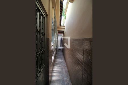 Casa à venda com 178m², 4 quartos e 2 vagasCorredor