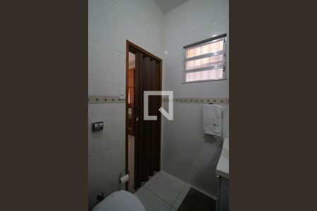 Casa à venda com 178m², 4 quartos e 2 vagasBanheiro da Suíte