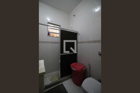 Casa à venda com 178m², 4 quartos e 2 vagasBanheiro 1