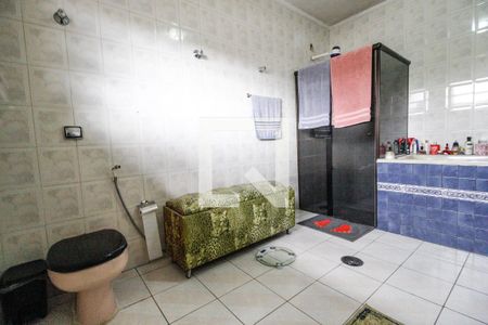 Casa à venda com 352m², 5 quartos e 6 vagas Casa à venda com 352m², 5 quartos e 6 vagasSuíte