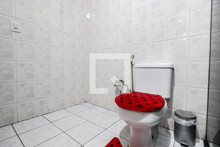 Casa à venda com 352m², 5 quartos e 6 vagas Casa à venda com 352m², 5 quartos e 6 vagasBanheiro