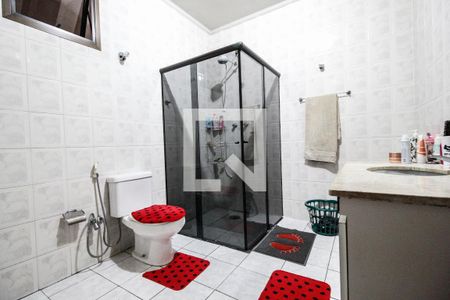 Casa à venda com 352m², 5 quartos e 6 vagas Casa à venda com 352m², 5 quartos e 6 vagasBanheiro