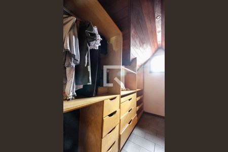 Casa à venda com 352m², 5 quartos e 6 vagas Casa à venda com 352m², 5 quartos e 6 vagasQuarto de serviço 3