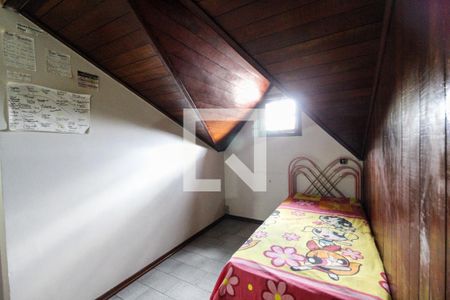 Casa à venda com 352m², 5 quartos e 6 vagas Casa à venda com 352m², 5 quartos e 6 vagasQuarto de serviço 3
