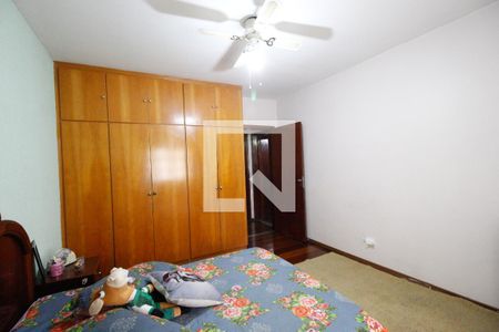 Casa à venda com 352m², 5 quartos e 6 vagas Casa à venda com 352m², 5 quartos e 6 vagasQuarto 2