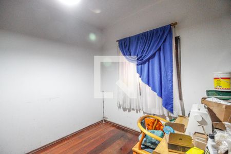 Casa à venda com 352m², 5 quartos e 6 vagas Casa à venda com 352m², 5 quartos e 6 vagasQuarto de serviço 2
