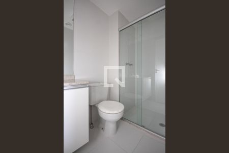 Apartamento à venda com 77m², 2 quartos e 2 vagas Apartamento à venda com 77m², 2 quartos e 2 vagasBanheiro da Suite