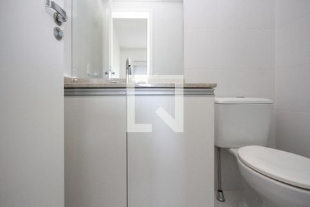 Apartamento à venda com 77m², 2 quartos e 2 vagas Apartamento à venda com 77m², 2 quartos e 2 vagasBanheiro da Suite