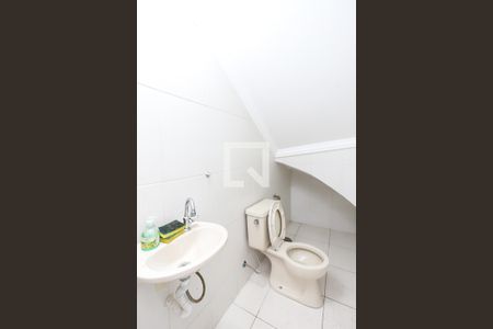 Casa à venda com 240m², 3 quartos e 3 vagas Casa à venda com 240m², 3 quartos e 3 vagasBanheiro