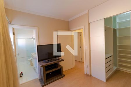 Casa de condomínio à venda com 180m², 3 quartos e 2 vagas Casa de condomínio à venda com 180m², 3 quartos e 2 vagasSuíte