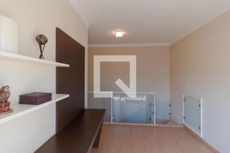 Casa de condomínio à venda com 180m², 3 quartos e 2 vagas Casa de condomínio à venda com 180m², 3 quartos e 2 vagasEscritório