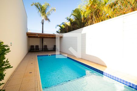 Casa de condomínio à venda com 180m², 3 quartos e 2 vagas Casa de condomínio à venda com 180m², 3 quartos e 2 vagasÁrea comum - Piscina