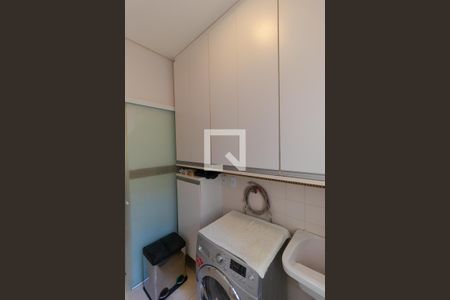 Casa de condomínio à venda com 180m², 3 quartos e 2 vagas Casa de condomínio à venda com 180m², 3 quartos e 2 vagasÁrea de Serviço