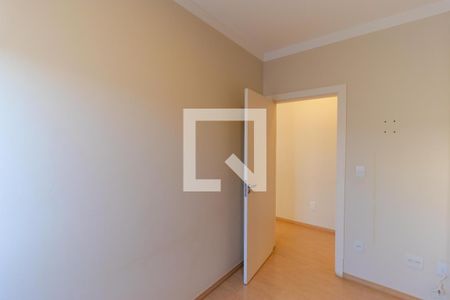 Casa de condomínio à venda com 180m², 3 quartos e 2 vagas Casa de condomínio à venda com 180m², 3 quartos e 2 vagasQuarto 02