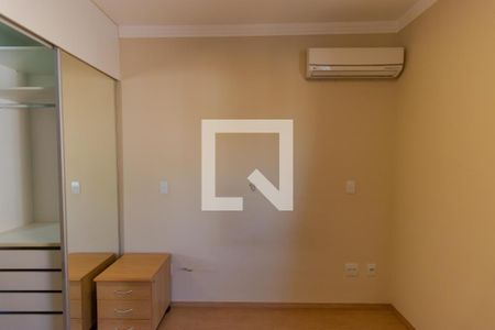 Casa de condomínio à venda com 180m², 3 quartos e 2 vagas Casa de condomínio à venda com 180m², 3 quartos e 2 vagasSuíte