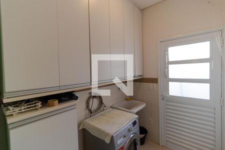 Casa de condomínio à venda com 180m², 3 quartos e 2 vagas Casa de condomínio à venda com 180m², 3 quartos e 2 vagasÁrea de Serviço