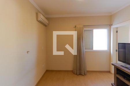 Casa de condomínio à venda com 180m², 3 quartos e 2 vagas Casa de condomínio à venda com 180m², 3 quartos e 2 vagasSuíte