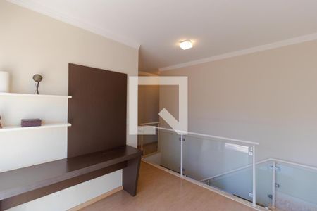 Casa de condomínio à venda com 180m², 3 quartos e 2 vagas Casa de condomínio à venda com 180m², 3 quartos e 2 vagasEscritório