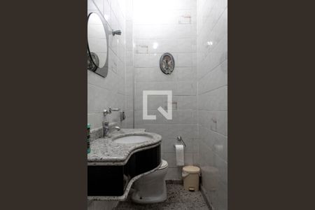 Apartamento para alugar com 261m², 4 quartos e 3 vagas Apartamento para alugar com 261m², 4 quartos e 3 vagasLavabo