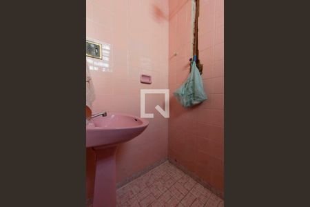 Casa à venda com 175m², 3 quartos e 3 vagas Casa à venda com 175m², 3 quartos e 3 vagasBanheiro Suíte