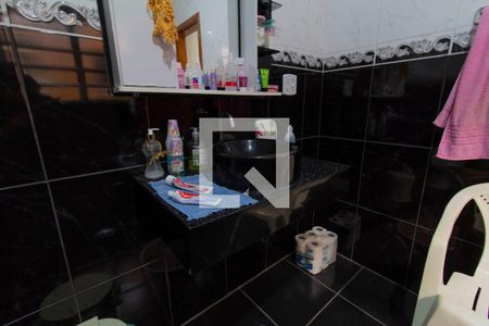 Casa à venda com 175m², 3 quartos e 3 vagas Casa à venda com 175m², 3 quartos e 3 vagasBanheiro