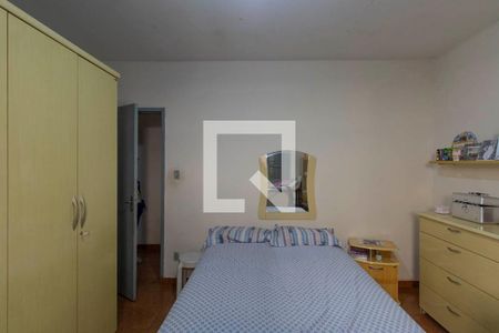 Casa à venda com 175m², 3 quartos e 3 vagas Casa à venda com 175m², 3 quartos e 3 vagasQuarto 2