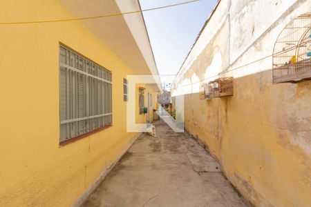 Casa à venda com 175m², 3 quartos e 3 vagas Casa à venda com 175m², 3 quartos e 3 vagasCorredor