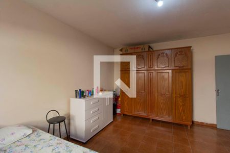 Casa à venda com 175m², 3 quartos e 3 vagas Casa à venda com 175m², 3 quartos e 3 vagasSuíte