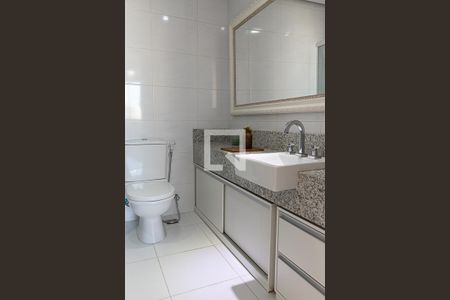 Apartamento à venda com 250m², 4 quartos e 4 vagasBanheiro da Suíte 1