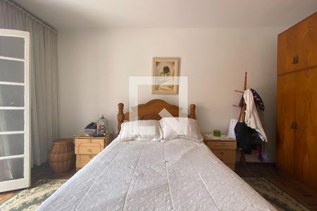 Casa à venda com 210m², 3 quartos e 2 vagas Casa à venda com 210m², 3 quartos e 2 vagasQuarto 1