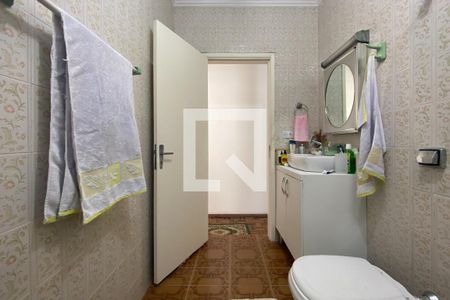 Casa à venda com 210m², 3 quartos e 2 vagas Casa à venda com 210m², 3 quartos e 2 vagasBanheiro