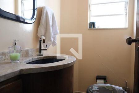 Casa à venda com 500m², 4 quartos e 3 vagasBanheiro 1