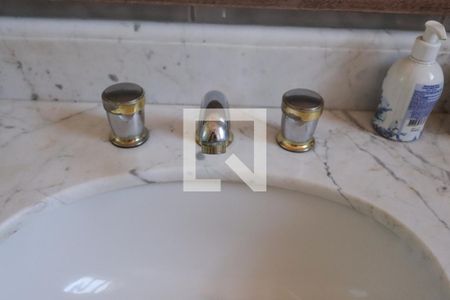 Casa à venda com 500m², 4 quartos e 3 vagasBanheiro da suíte 2