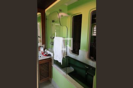 Casa à venda com 500m², 4 quartos e 3 vagasBanheiro da Suíte 1