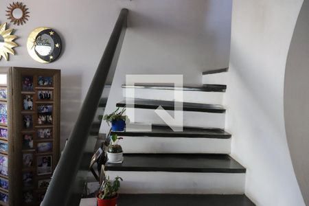 Casa à venda com 500m², 4 quartos e 3 vagasEscada