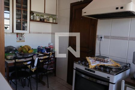 Casa à venda com 500m², 4 quartos e 3 vagasCozinha