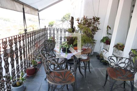 Casa à venda com 500m², 4 quartos e 3 vagasvaranda