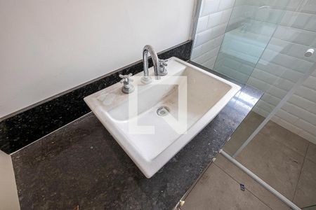 Apartamento à venda com 122m², 3 quartos e sem vaga Apartamento à venda com 122m², 3 quartos e sem vagaBanheiro Social