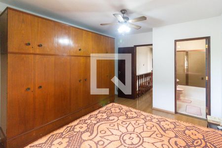 Casa à venda com 350m², 3 quartos e 2 vagas Casa à venda com 350m², 3 quartos e 2 vagasQuarto 1