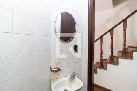 Casa à venda com 350m², 3 quartos e 2 vagas Casa à venda com 350m², 3 quartos e 2 vagasLavabo