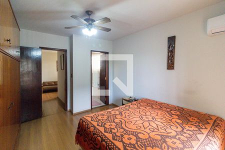 Casa à venda com 350m², 3 quartos e 2 vagas Casa à venda com 350m², 3 quartos e 2 vagasQuarto 1