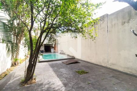 Casa à venda com 350m², 3 quartos e 2 vagas Casa à venda com 350m², 3 quartos e 2 vagasQuintal